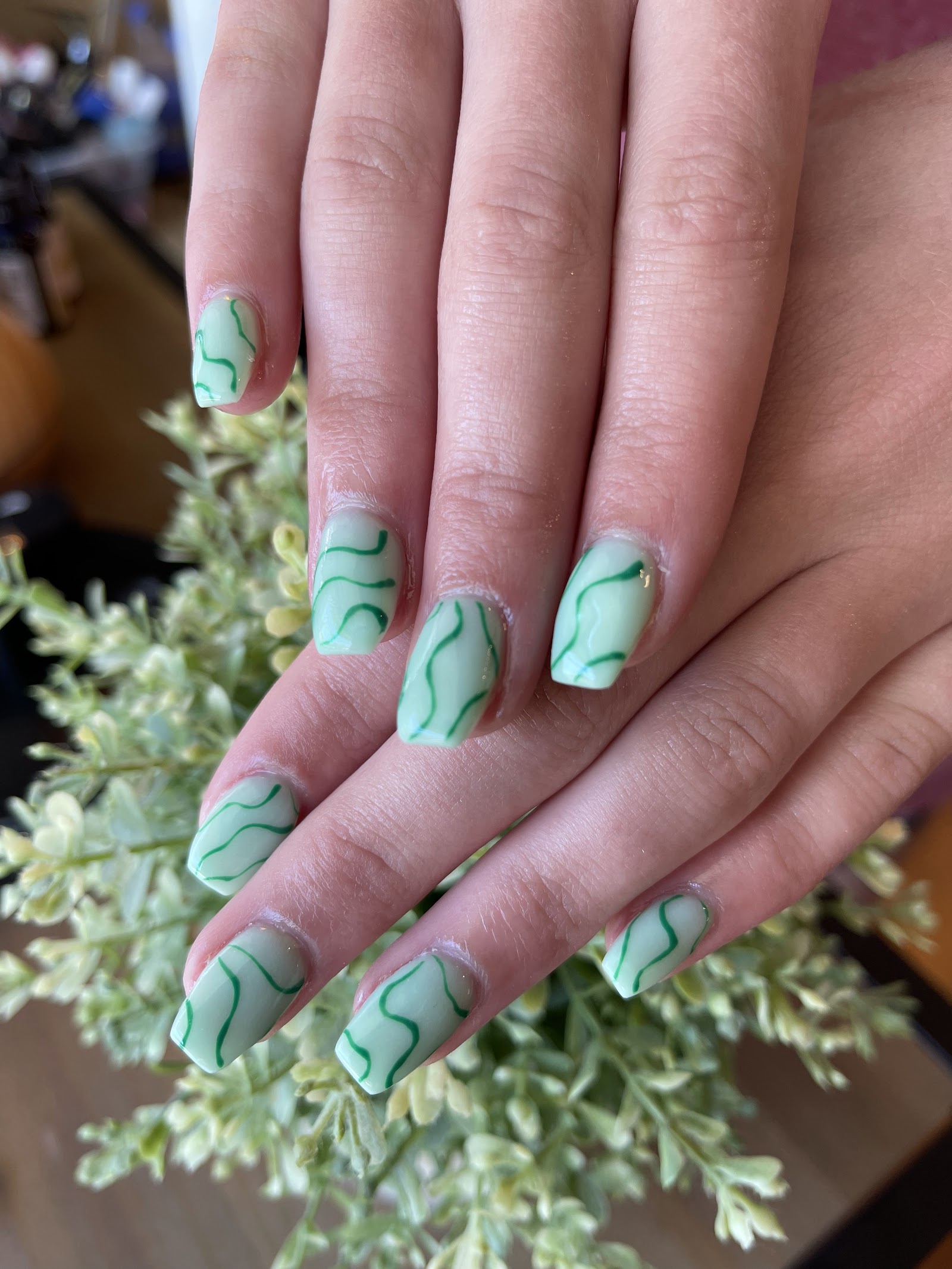 Head & Shoulders Knees & Toes nail photo 3